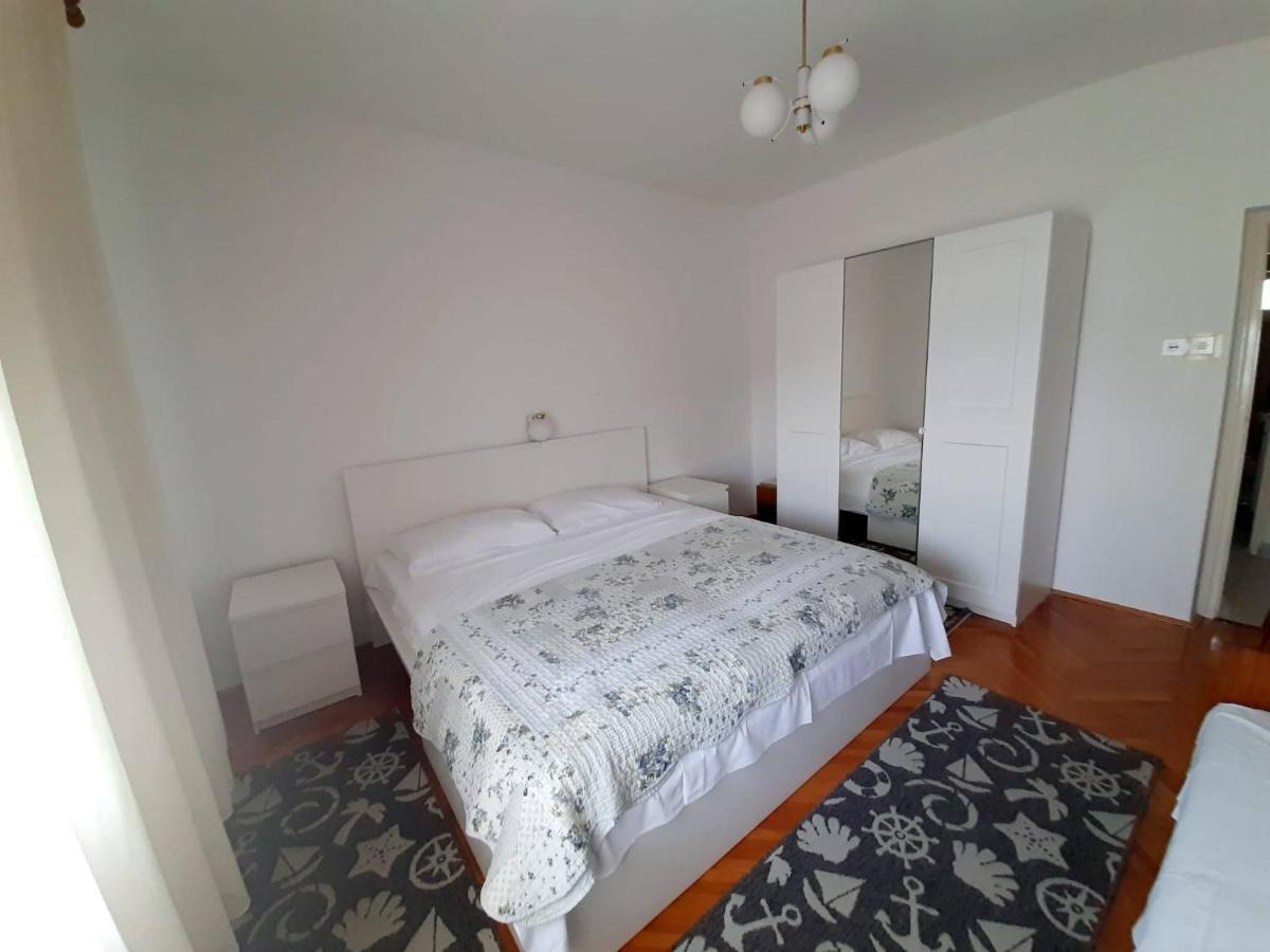 Apartment Riko - Accomodation "With" The Adriatic Sea Kampor Ngoại thất bức ảnh